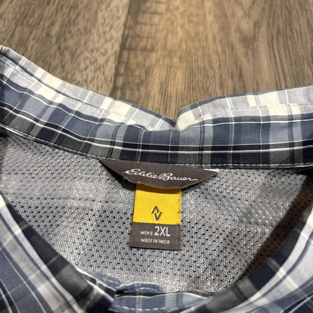 Eddie Bauer AV Shirt Mens 2XL Blue Plaid Short Sleeve Button Up Vented Outdoor - Picture 3 of 8